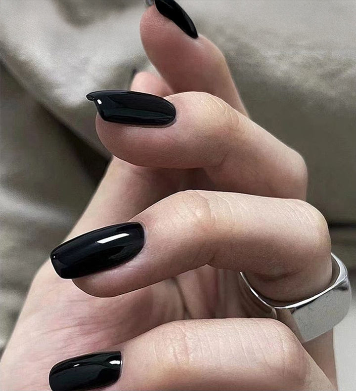 Noir Chic