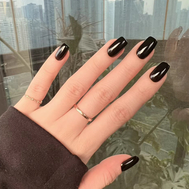 Noir Chic